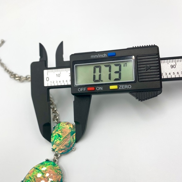 Iridescent large vintage opal inspired bold blue green statement bib necklace - Picture 11 of 13